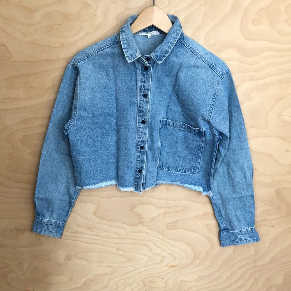 Native Youth Cropped Jean Jacket Frayed Hem 100% Cotton Women’s XS.